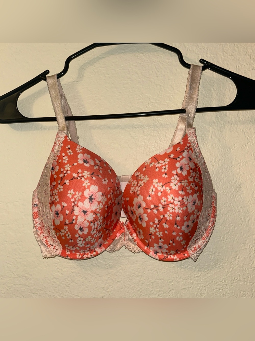 Victoria's Secret Dream Angels pushup bra with rhinestone 32DD Cherry Blossom